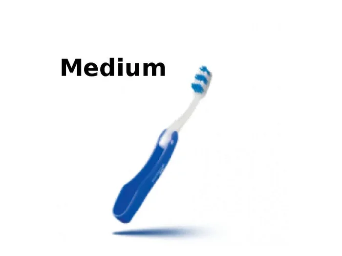 Elgydium Cepillo de Dientes de Bolsillo MEDIANO